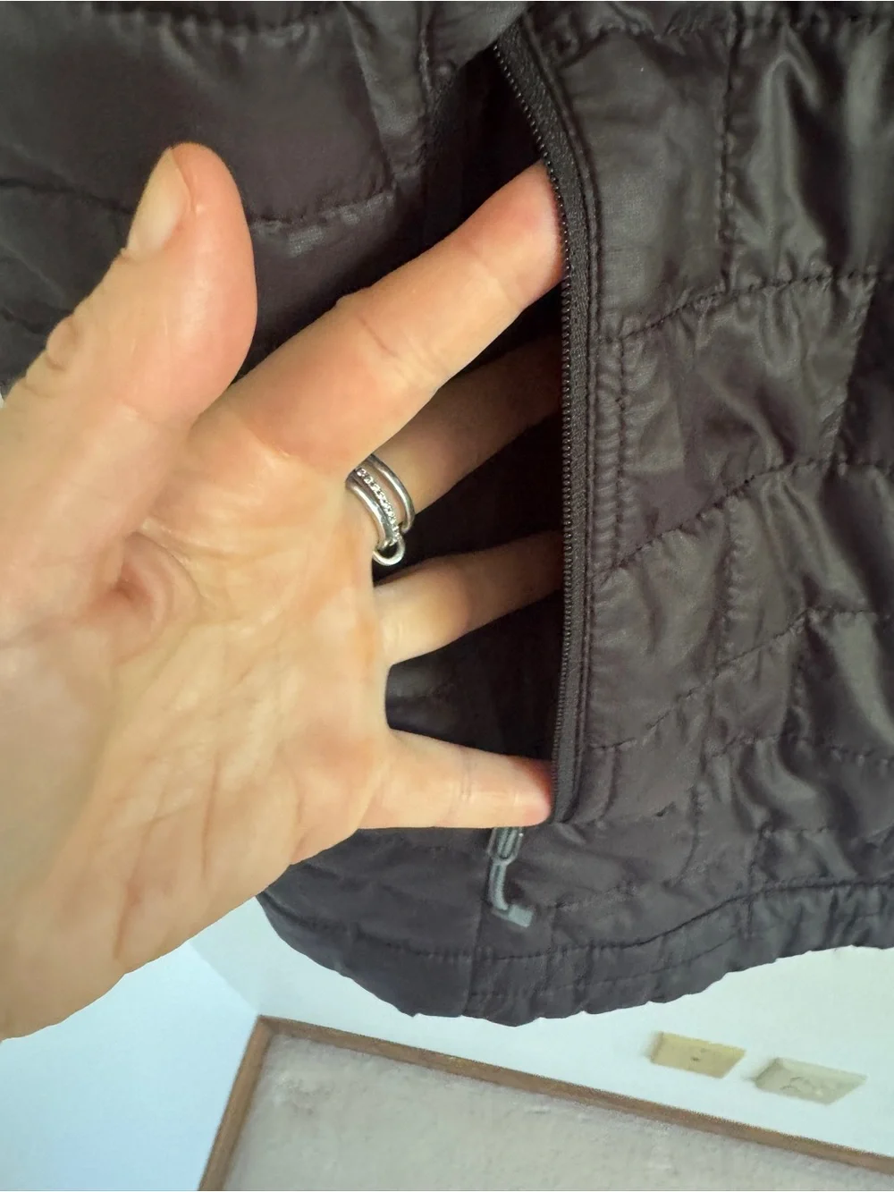 Patagonia Nano Puff Vest Women’s XL Black PrimaLoft Full Zip Quilted Insulated